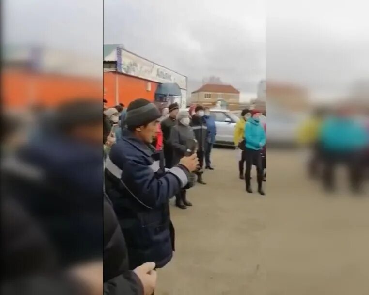 В башкирии люди вышли на митинг