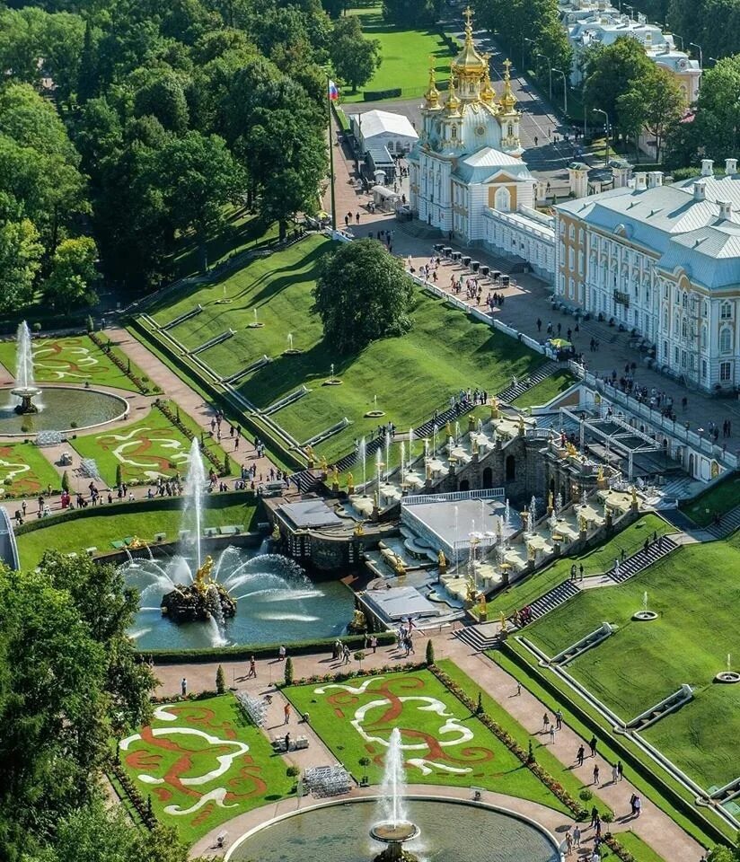 Версаль спб. Петергоф (дворцово-парковый ансамбль). Парковый ансамбль Петергоф. Дворцовый парк ансамбль Петергоф. Дворец парков ансамбль Петергоф.