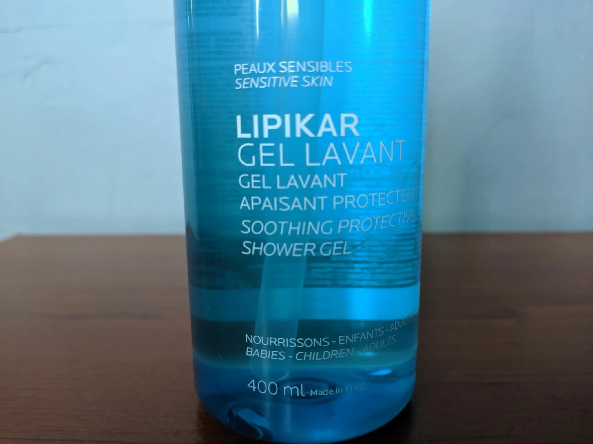 Гель для душа la roche posay. Lipikar Gel Lavant 750. Lipikar Gel Lavant успокаивающий гель для душа 400мл. Гель для душа la Roche-Posay Lipikar. La Roche-Posay Липикар успокаивающий гель для душа 200мл.