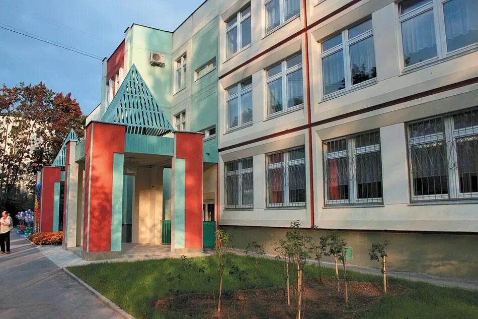 Нескучный сад в москве фото. Сад московская ул. Детский сад химки. Парк баумана москва. Парк горького нескучный сад фото.