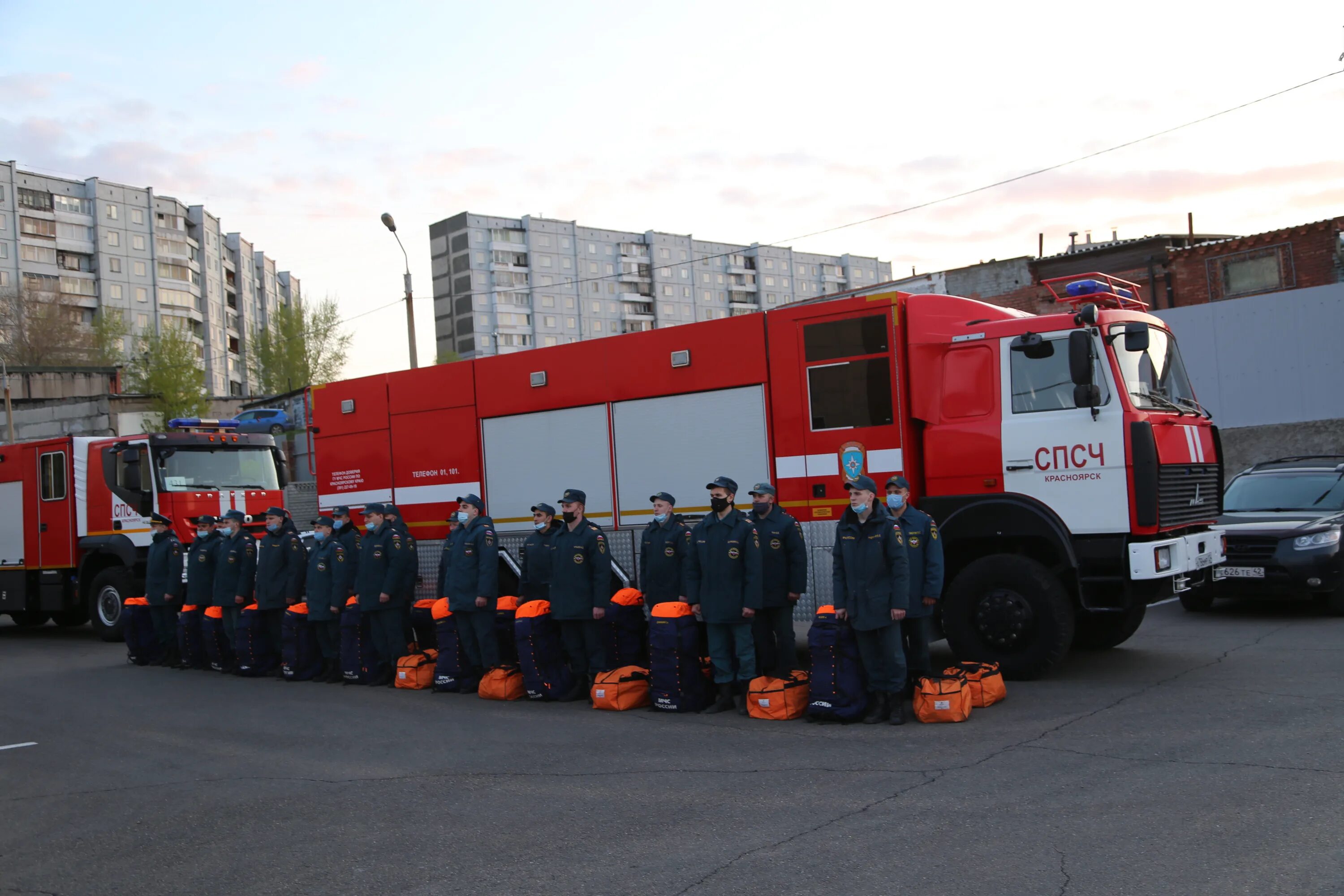 Мчс россии красноярск. СПСЧ МЧС России. МЧС 24 Красноярск. Специализированная пожарная часть Красноярск.