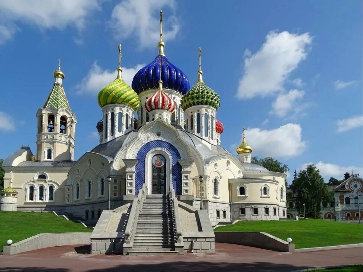 Православные храмы Москвы. Христианский храм в Москве. Храм Игоря Черниговского Нижний Новгород. Храм Игоря Черниговского в Переделкино детали.