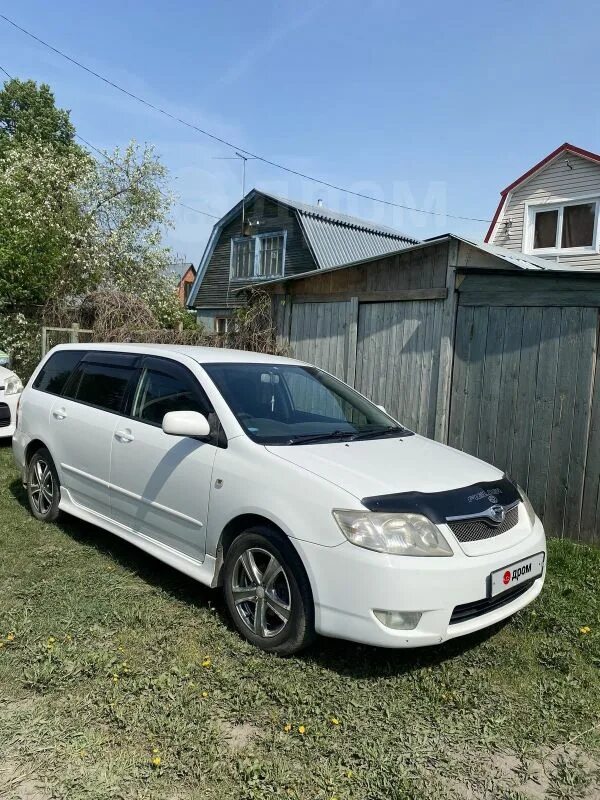 Продажа автомобилей новосибирская область б у. Toyota Corolla Fielder 2005. Филдер 2005 года. Филдер 19 года белый. Тойота Филдер 2005 года фото.