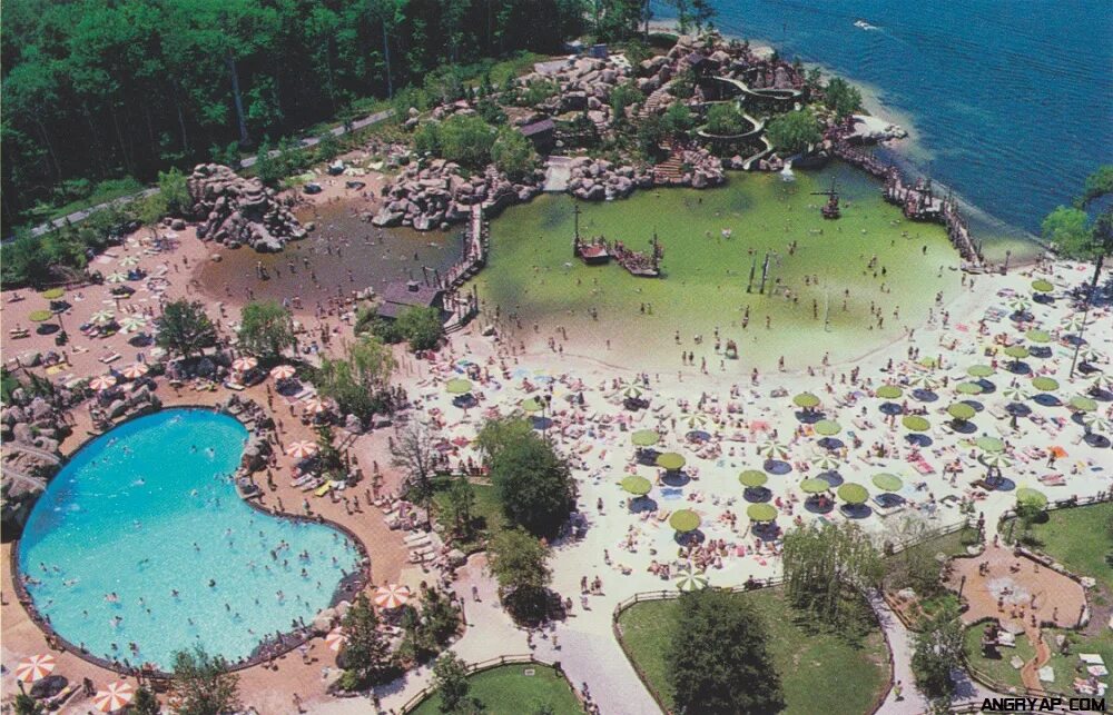 парк дисней утиный пруд заброшенный. заброшенный парк дисней 1976. заброшенный парк дисней 1976. аквапарк диснейленд заброшенный. диснейленд ривер кантри.