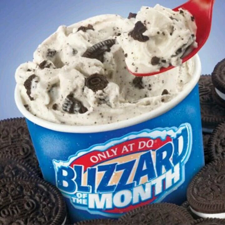 Dairy queen. Dairy Queen Blizzard. Dairy Queen мороженое. Мороженое с печеньем Орео. Корейское мороженое с Орео.