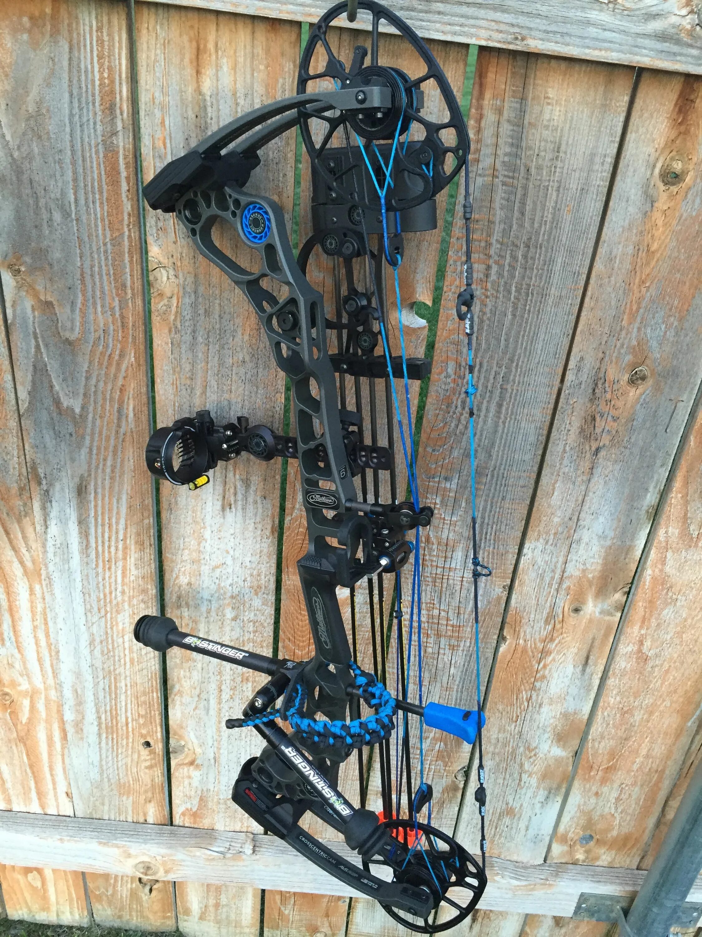 Лук-компаунд, блочный лук. Блочный лук хойт чарджер. Блочный лук для охоты. Охотничий блочный лук. Блочный лук junxing.