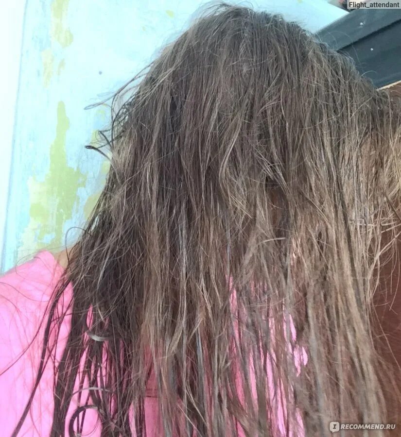 Сильно запутанные волосы. Волосы после помывки. Волосы после мытья запутанные. Мокрые запутанные волосы. Волосы скрипят после мытья.