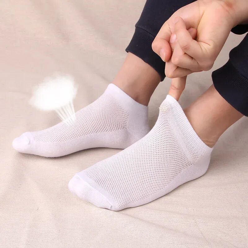 Розово белые носки. Белые носки. Носки белые короткие. Белые носки мужские. Короткие носки сетчатые.
