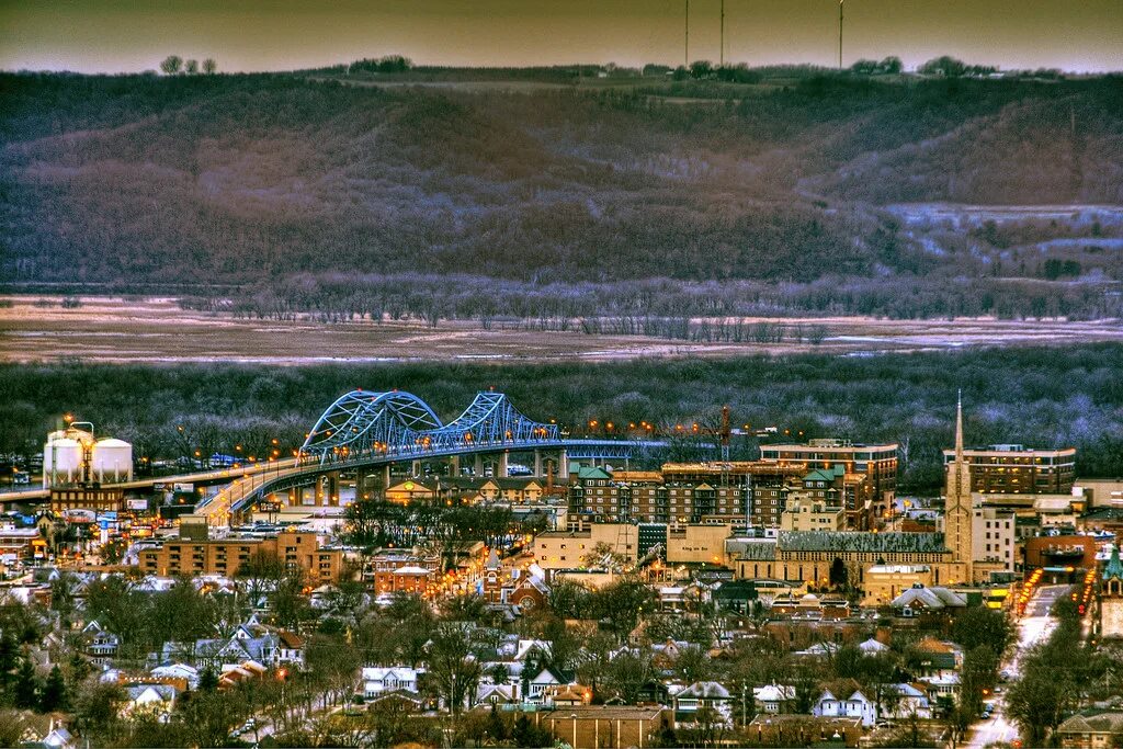 Wisconsin tiff видео. La Crosse город США. La Crosse Wisconsin. Heather Schoobert la Crosse Wisconsin. La Crosse Wisconsin Parks.