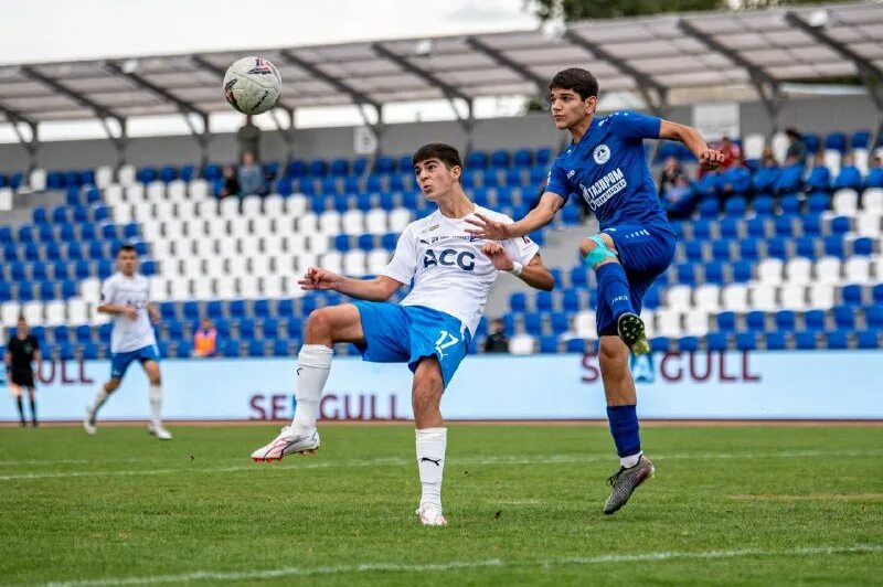 Евсеев факел. Патч ливерпуля. Фнл телеграмм. Герб фнл. Pes 2021мобайл раздел контракт.