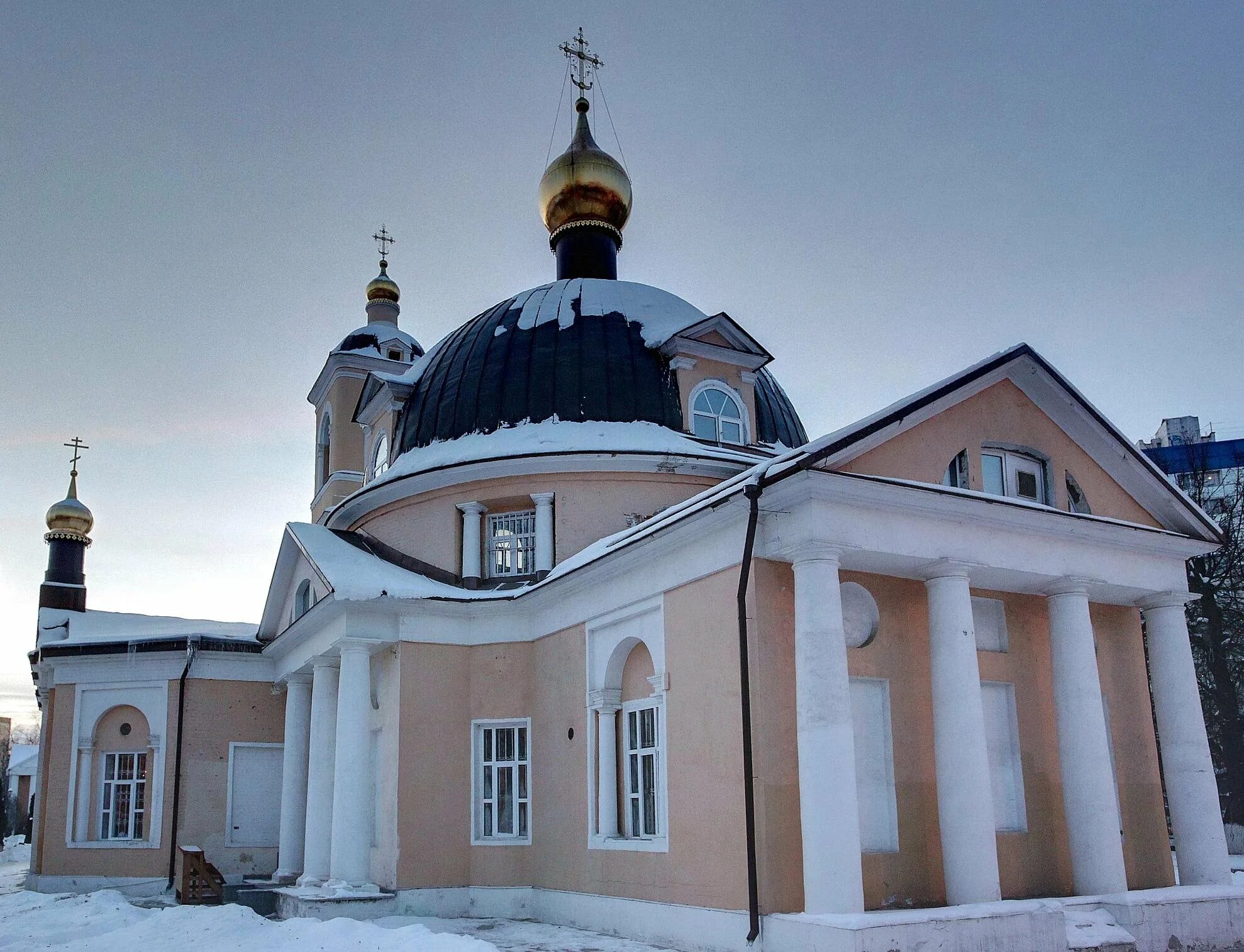 Храм в одинцове. Гребневская церковь одинцово. храм гребнёвсткой иконы божьей матери в одинцвово. иконы гребневского храма одинцово. колокольня гребневский храм одинцово.