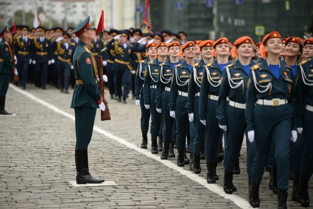 Академия ГПС МЧС России на параде. Ури ГПС МЧС России парад. Парад 2022 СПБ УГПС. Парада ЕКБ МЧС.