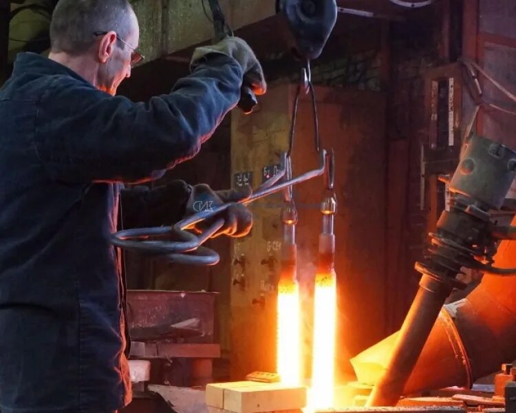 Термическая обработка при сварке металлов. Термист профессия. Термист на трубопроводе. Термическая обработка стали. Термист сварных швов.