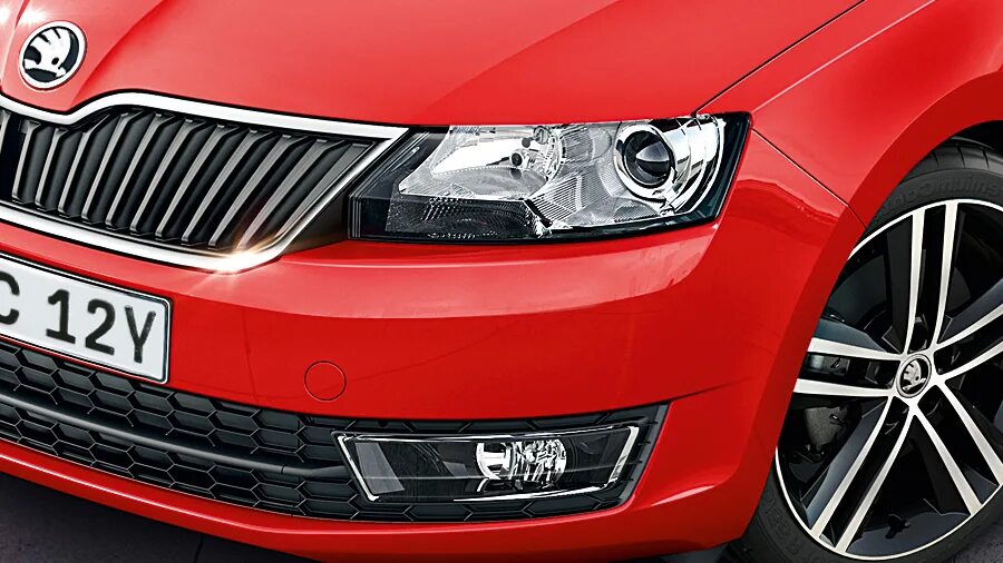 Противотуманки шкода рапид. Противотуманки skoda рапид. фара skoda rapid 2019. птф на skoda rapid. шкода рапид с противотуманками.