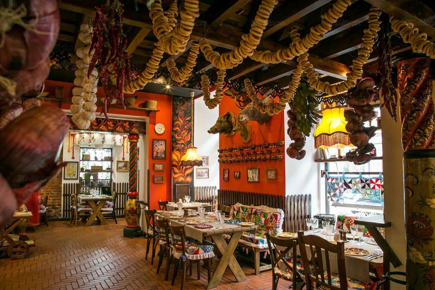 Неорусский стиль в интерьере. Ресторан русский москва сити 85. Cafe на русский. Ресторан в русском стиле. Логотипы закусочных.