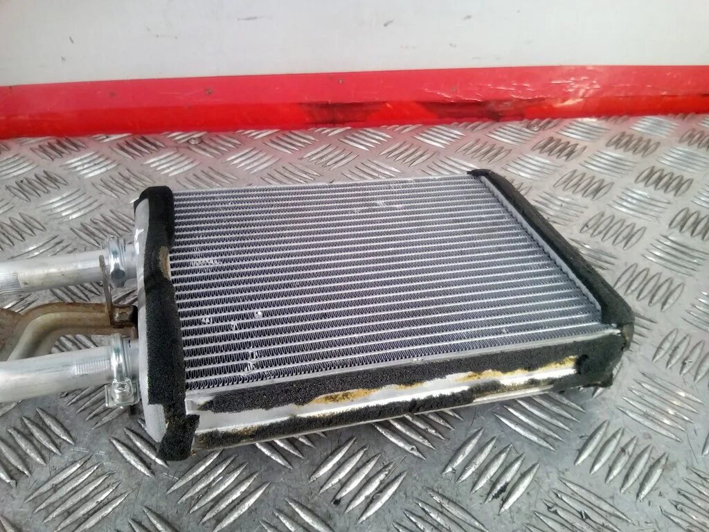 Тойота hiace печка пассажирского салона. Радиатор печки тойота хайс. Радиатор печки тойота хайс. Радиатор отопителя тойота хайс. Радиатор печки toyota hiace h 100.