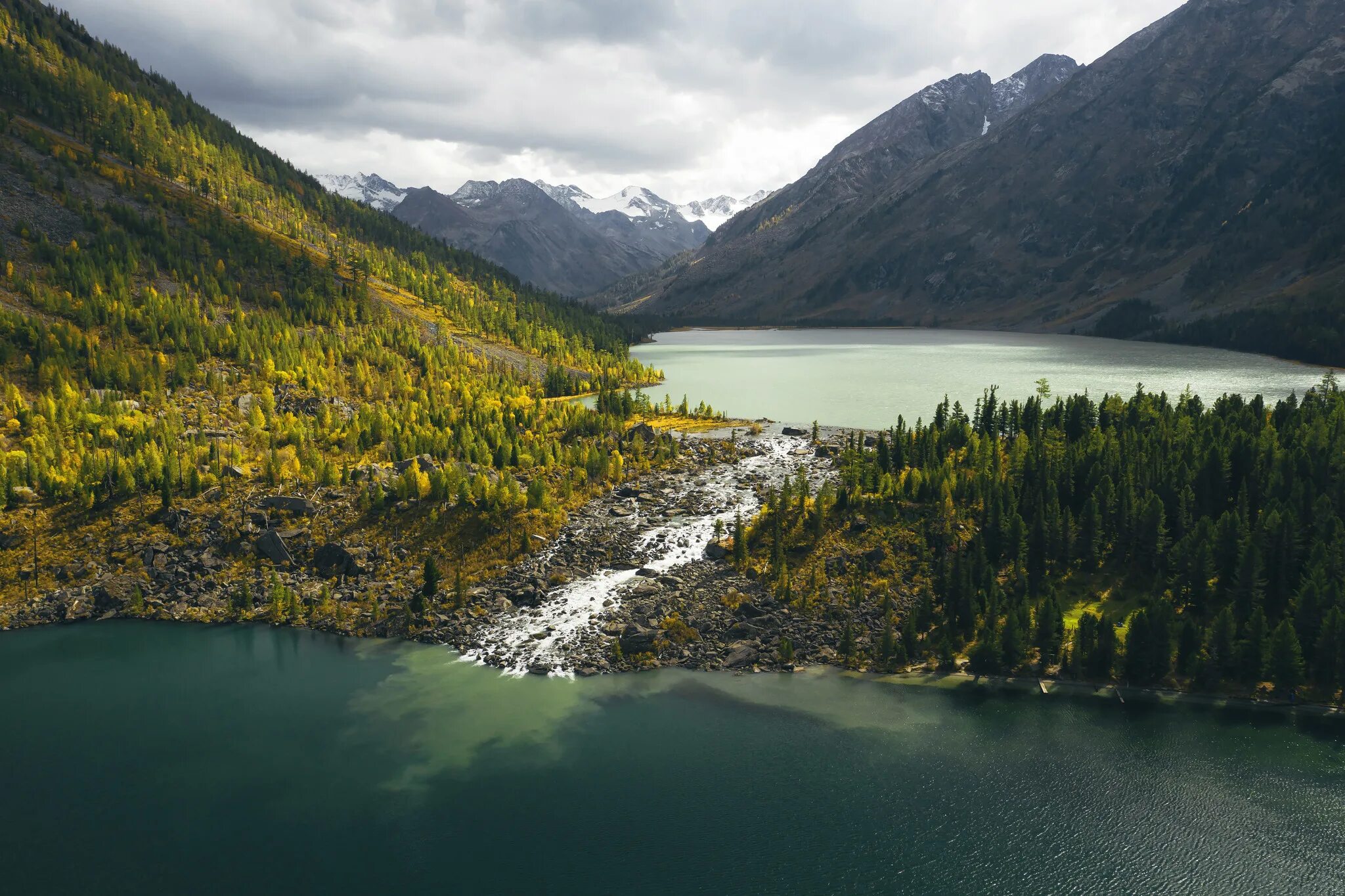 Гейзерное озеро в горном алтае. Каменные грибы аккурум алтай. Горно алтайск чуйский тракт. Республика алтай. Алтай катунь чуйский тракт.
