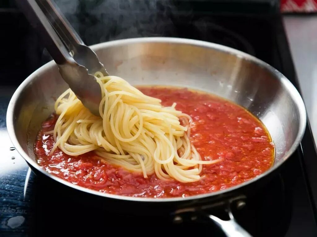 Паста берруто. Лапша для пасты. Спагетти. Спагетти. Спагетти путанеска.