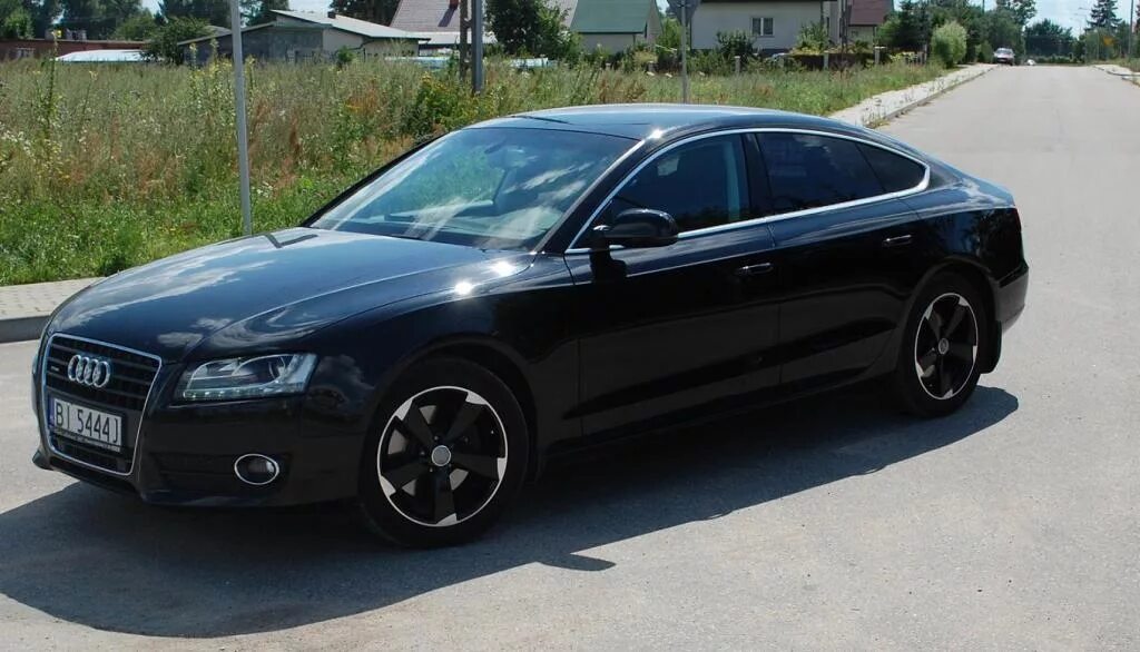 А6 черная. Audi a6 c7 на роторах. Черные диски на Ауди а6с6. Audi a6 c6 Black ротор. Ауди а6 с5 черная r17.