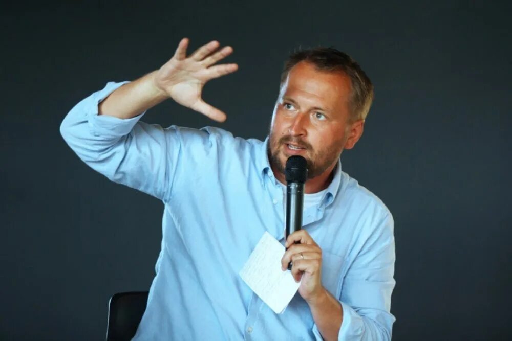 Солодников ютуб. Солодников телепередача. Солодников ещенепознер. Ещёнепознер ведущий николай солодовников. Николай николаевич солодников дети.