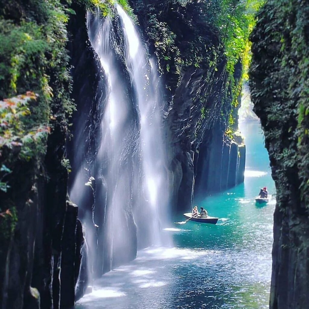Ущелье Такатихо Япония. Ущелье Такатихо (Takachiho gorge), Япония. Япония Широито водопад. Водопад Жемчужина Китай.