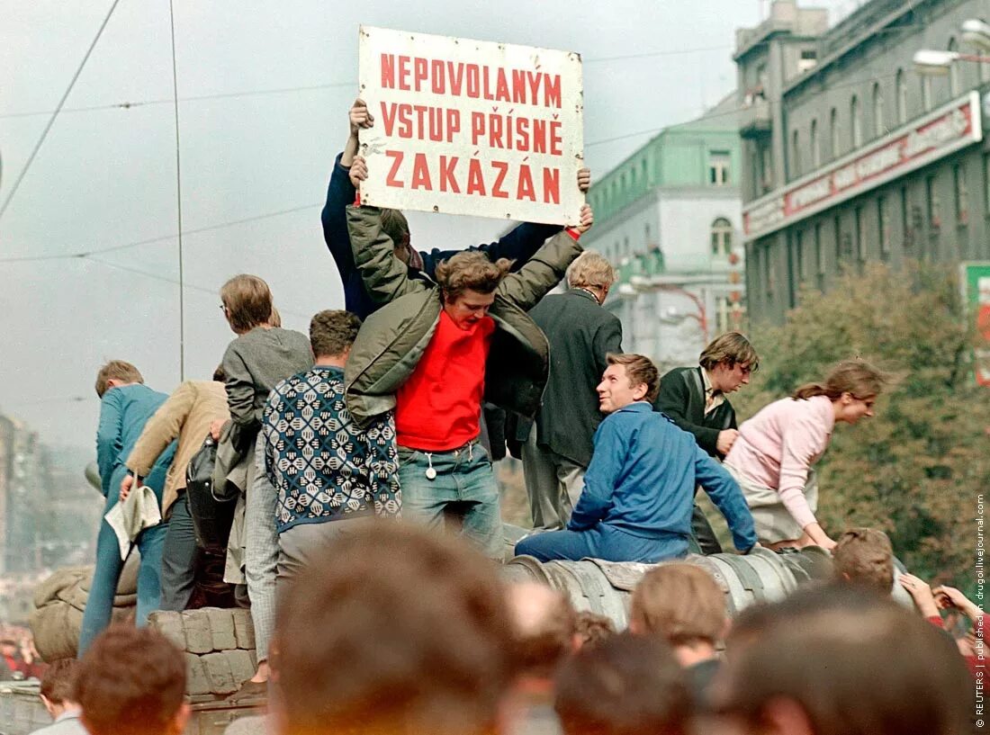 1968 год фото. Вторжение в чехословакию 1968. операция «дунай». чехословакия, 1968 год..