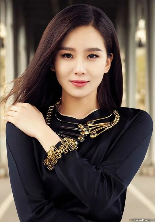 Ши ши па. Ши ши (shi shi, 施诗). Ши сюаньжу актриса. Лю шиши актриса. Чжэн ши пират.