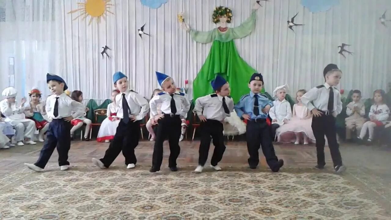 Костюм летчиков для детей танцевальный. Танец летчиков в детском саду. Танец летчиков на 23 февраля в детском саду. Танец пилоты в детском саду. Танец летчика в детсаду.