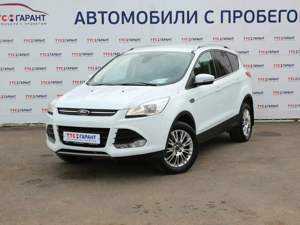 Авто ру авто с пробег форд. Ford Kuga 2 белый. Форд Куга 2014 белый цвет. Форд паркетник белый. Форд Куга с пробегом в Калининграде.