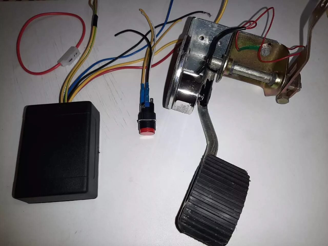 Наш круиз уаз патриот. 9. Кнопки на руль газель некст. Круиз контроль на фольксваген т5 2007. Круиз контроль электромагнит.