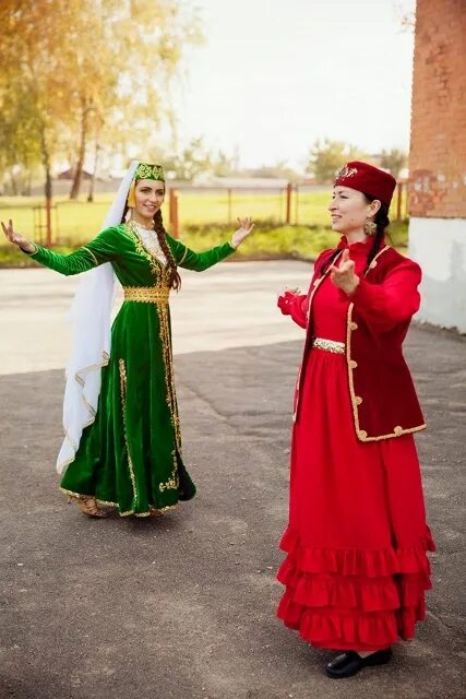 литовские татары. одежда литовских татар фото. татары в литве. липки татары. татары в литве.