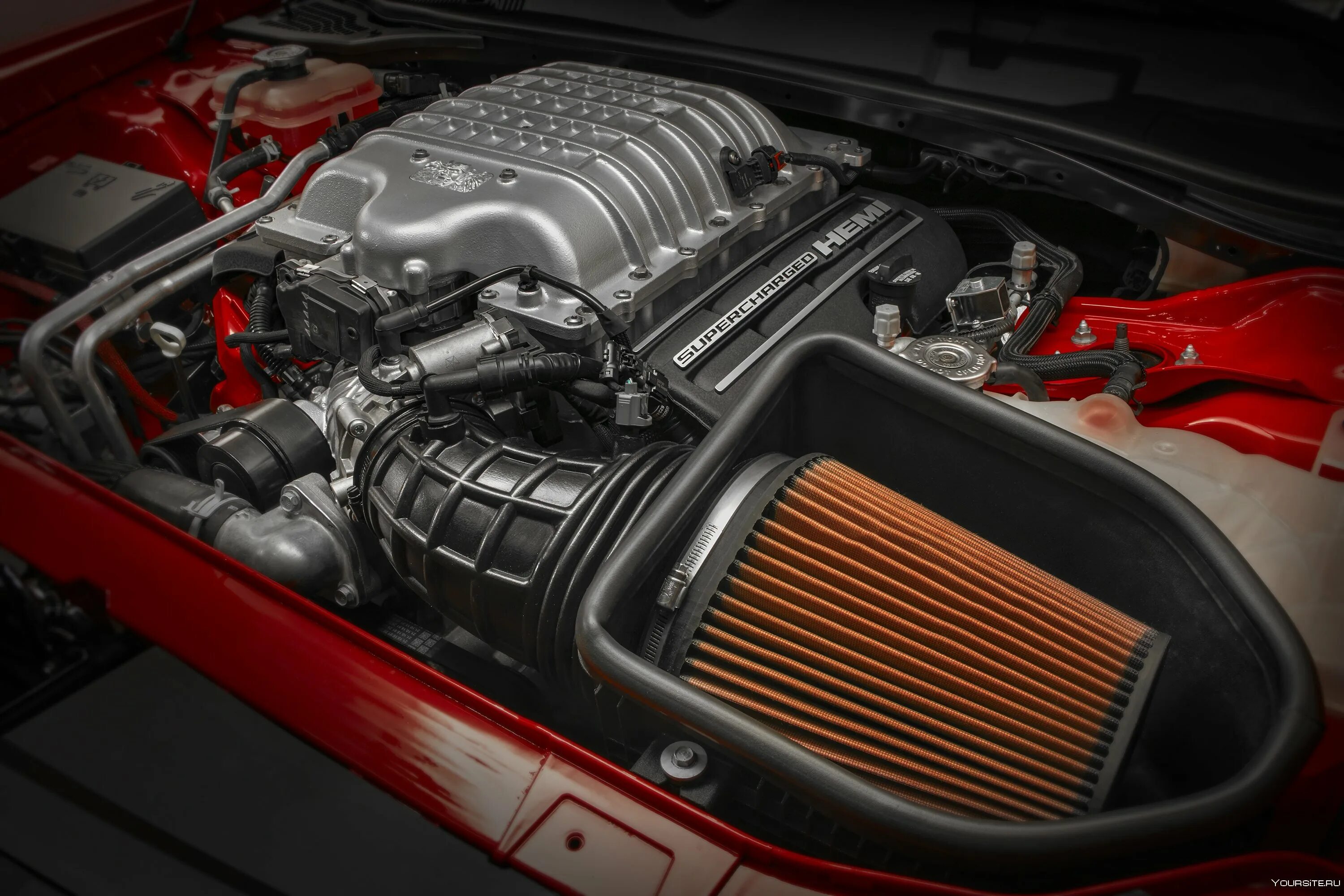 Dodge объем двигателя. Dodge Challenger srt Demon 2018 двигатель. V8 двигатель dodge Challenger. Мотор Додж Челленджер демон. Двигатель dodge Challenger 6.2.