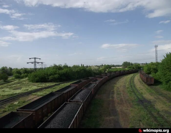 Свердловск должанск луганская область на 10 дней. Жд станция должанская. Памятники мамаева кургана. Мемориал комплекс мамаев курган. Свердловск донецкая область.