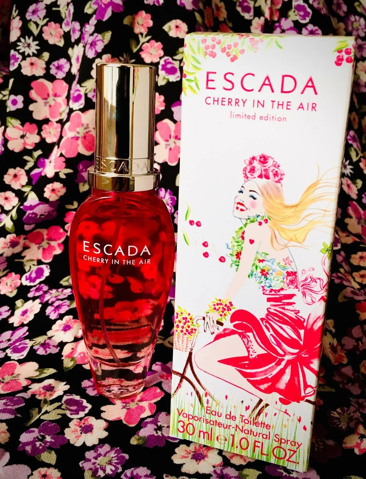 Зе эйр. Escada Cherry in Japan 100 ml. Эскада черри ин Эйр. Духи Эскада черри ин зе Эйр. Духи Эскада женские вишня.