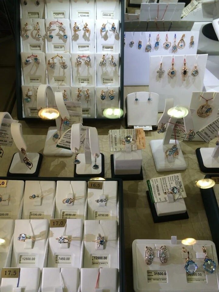 Блеск бери краснодар. Блеск бери краснодар. Блеск бери краснодар. S парфюм магазины. Магазин блеск.