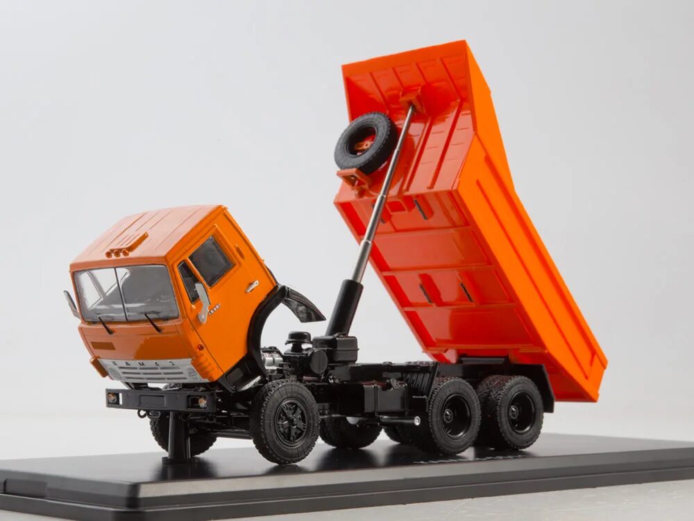 Камаз 5511 самосвал моделька. Камаз ssm 1:43. Камаз 5511 самосвал технопарк. Камаз 5511 сбоку. Модели камаз 5511.