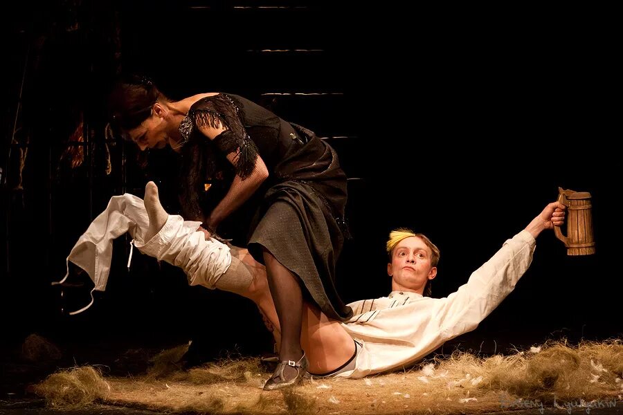 островский бесприданница театр. бесприданница островский спектакль. премьер спектакль. ревизор качаловский. со постановка.