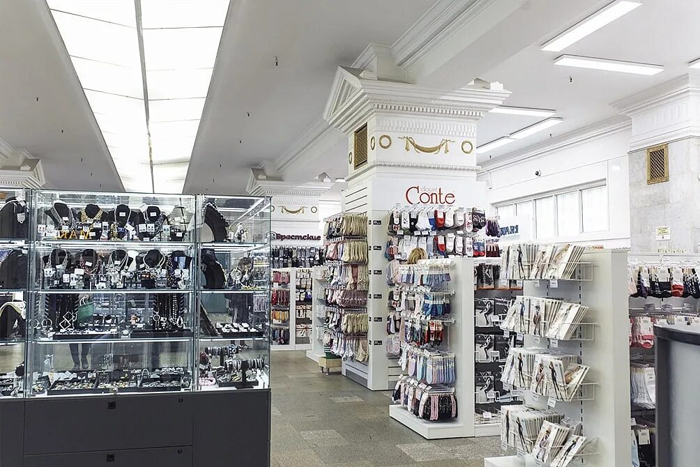 фитнес клуб минск. гум минск 1960. гум минск внутри. гум 24 минск. отдел часов в гуме.