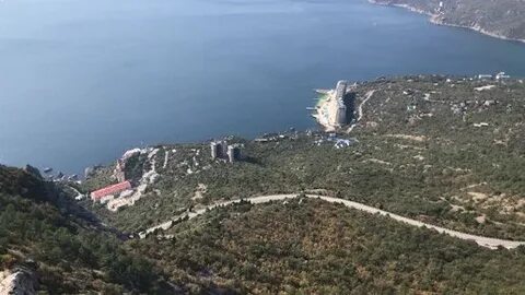 С горы открывался чудесный вид