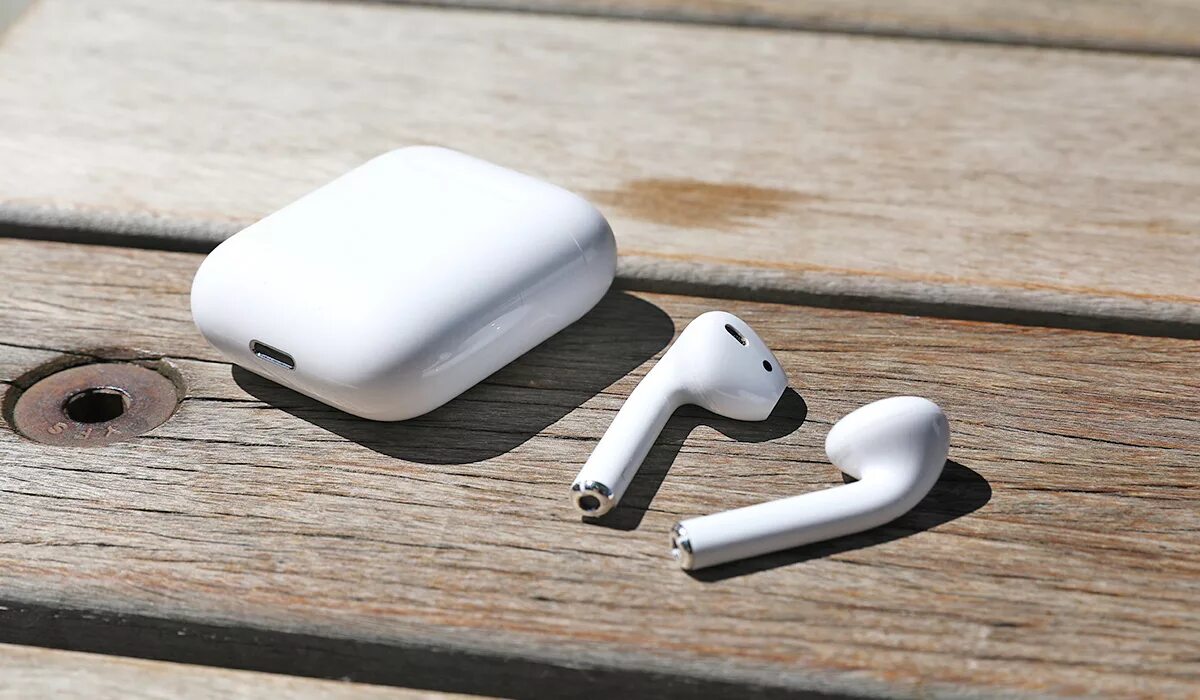 Тихо работает airpods. Беспроводные наушники Apple Earpods. Аирподс 2. Наушники аирподс 2. Наушники AIRPODS 1.