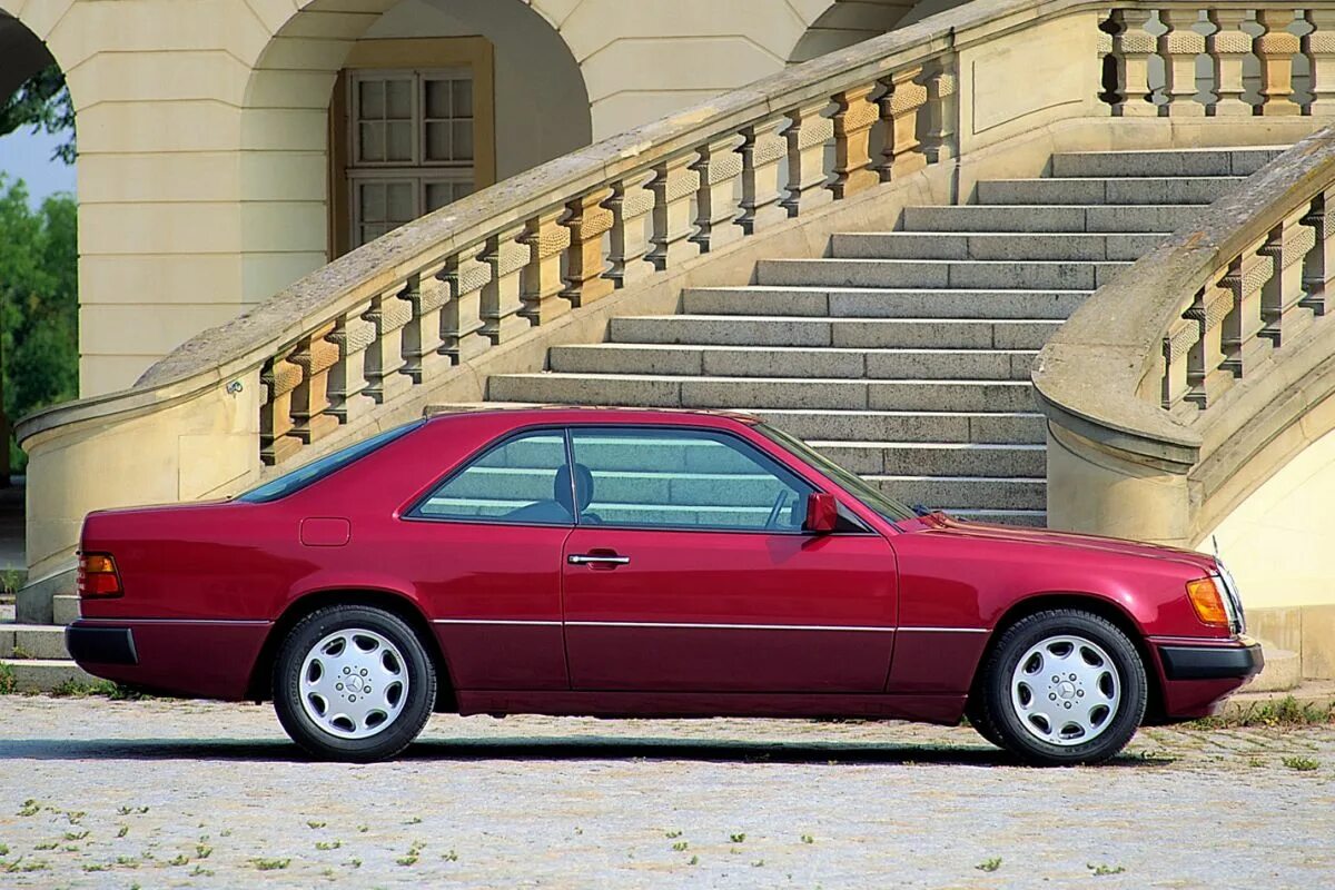 8 ce c. Мерседес 124 купе. Мерседес c124 Coupe. Мерседес c124 купе. Mercedes Benz w124 Coupe.