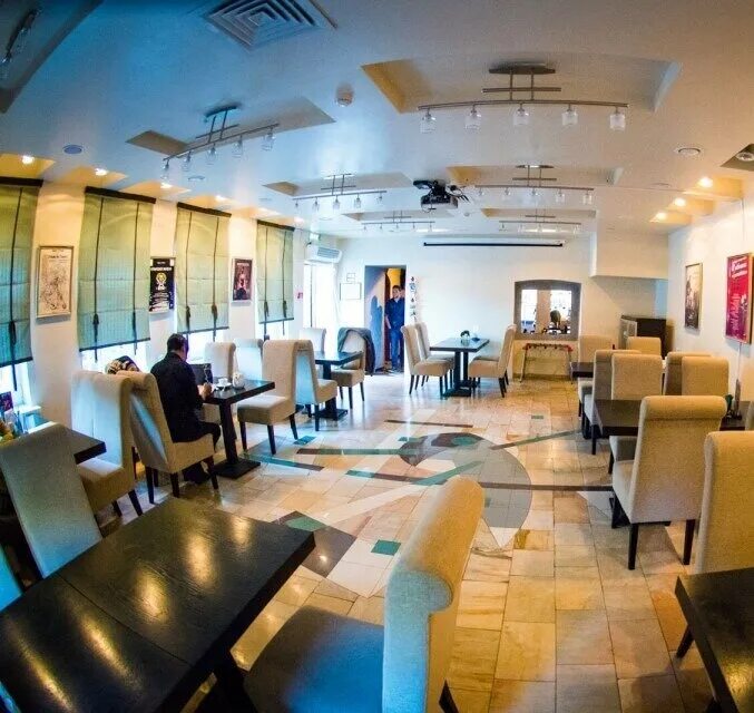 смайл кафе сергиев посад. арт кафе смайл. арт кафе смайл москва. кафе смайл новоабзаково. покровка 48 кафе москва.