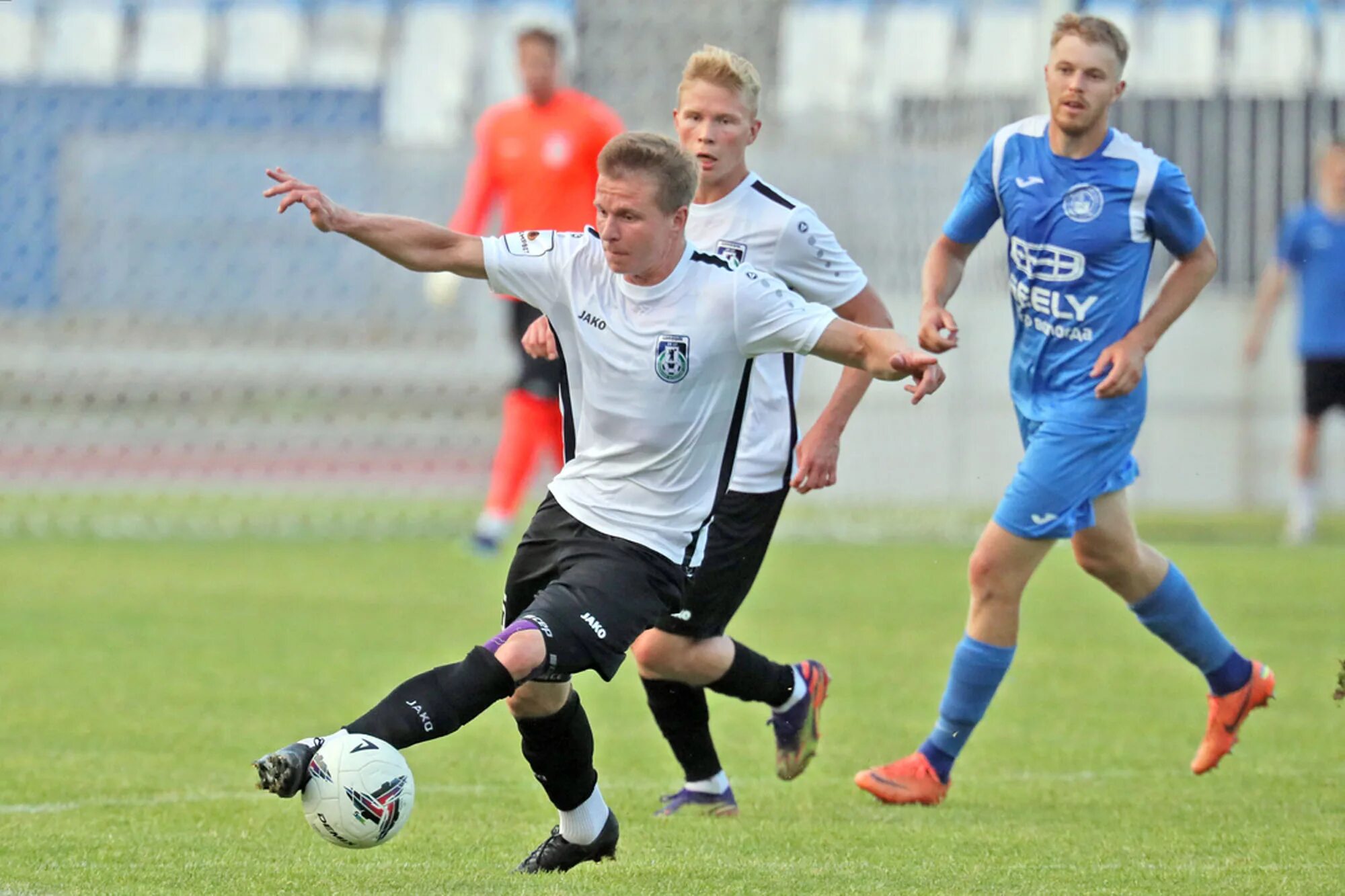 Нижний новгород факел 2018 олимпиада. Шинник валенсия. Шинник 28 октября. Шинник 28 октября. Динамо шинник мхл.