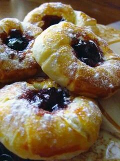 Кольца яблок в тесте