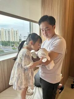 Tiểu thư hào môn Vbiz sinh ra ở vạch đích, học mẫu giáo đã được đưa đón bằn...