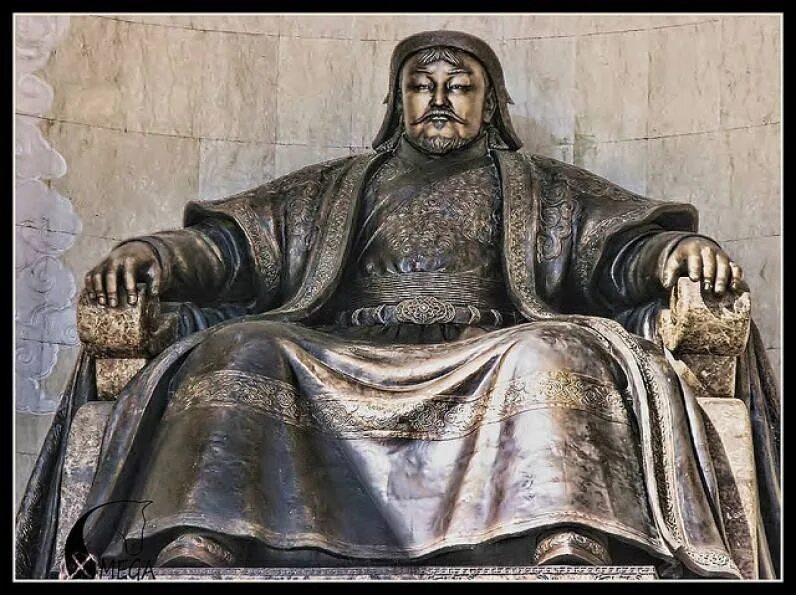 Папа хана. Шынгысхан. Памятник Чингис Хану в Турции.
