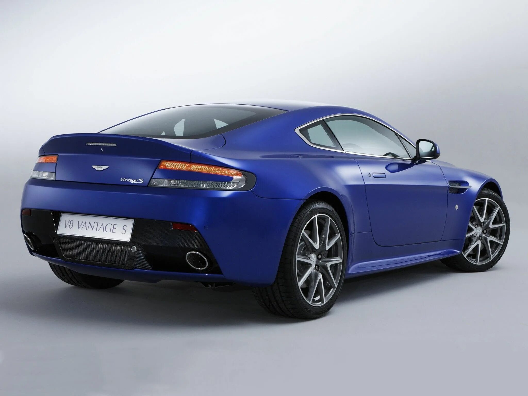 Aston martin v8 vantage. Aston Martin v8 Vantage s. Aston Martin Vantage 2011. 2011 Aston Martin v8 Vantage s.