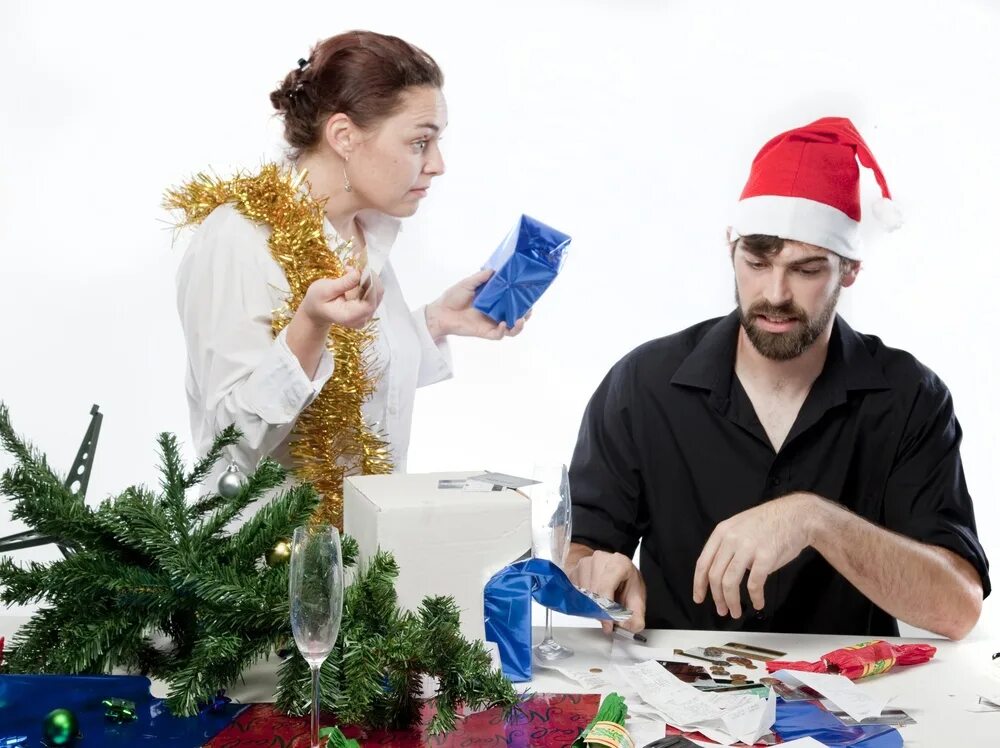 Рождество в одиночестве. Встреча после новогодних праздников. Переедан е на новый год. После празднования нового года. Худеем после празни новогодних праздников.