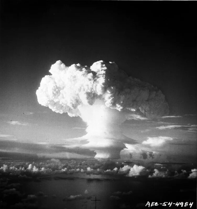 Будет ли ядерный взрыв. Водородная бомба (1952-1953). Ударная волна водородной бомбы. Водородная бомба Майк. Взрыв бомбы.