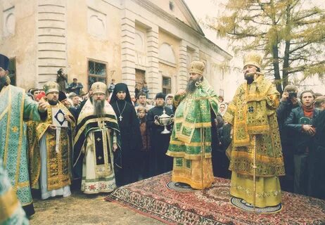 Первая литургия